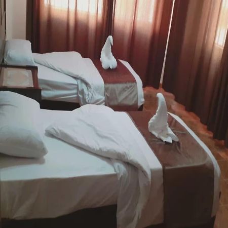 Al-Nujoom Hotel Suites Амман Екстер'єр фото