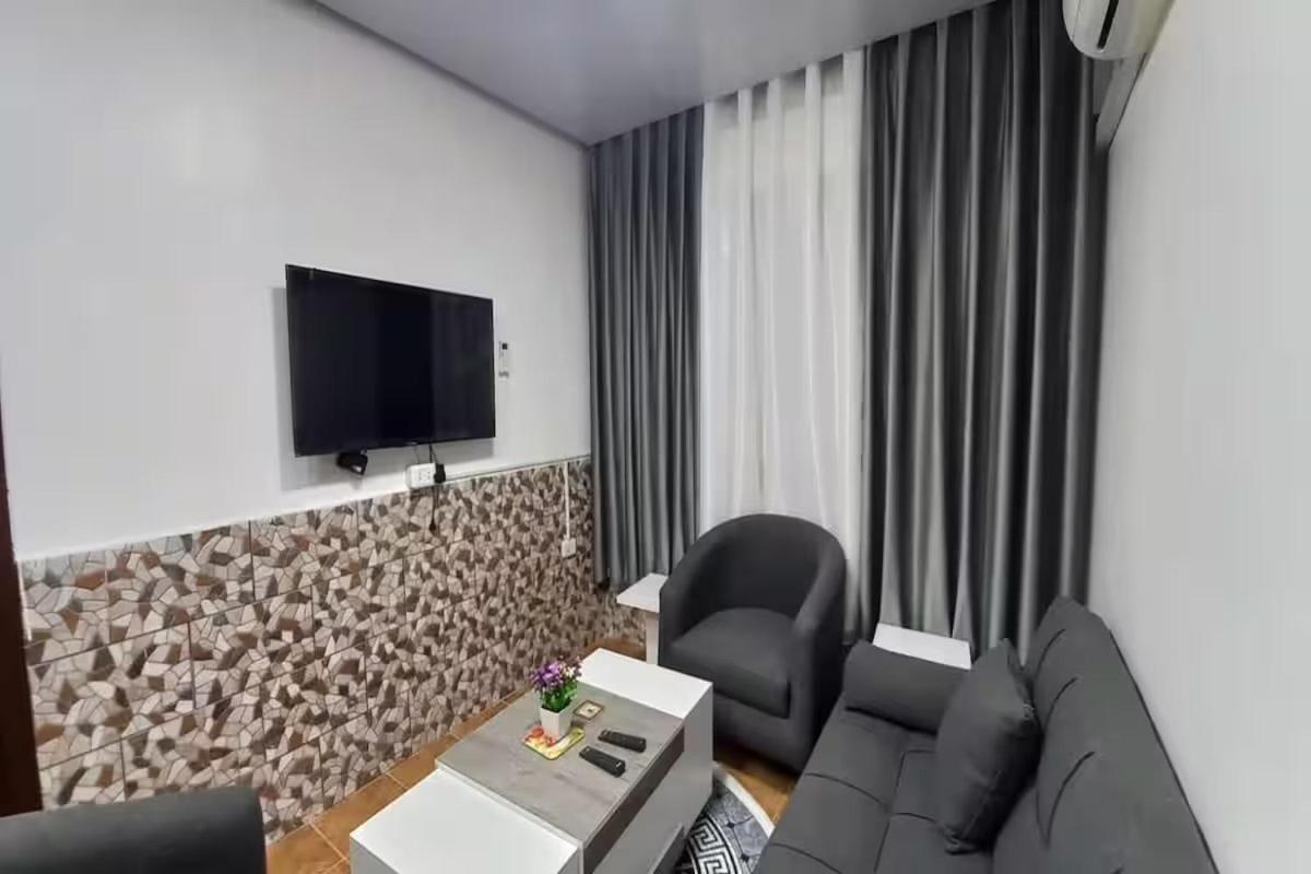 Al-Nujoom Hotel Suites Амман Екстер'єр фото