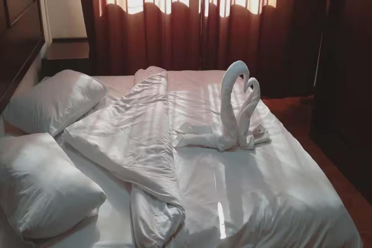 Al-Nujoom Hotel Suites Амман Екстер'єр фото