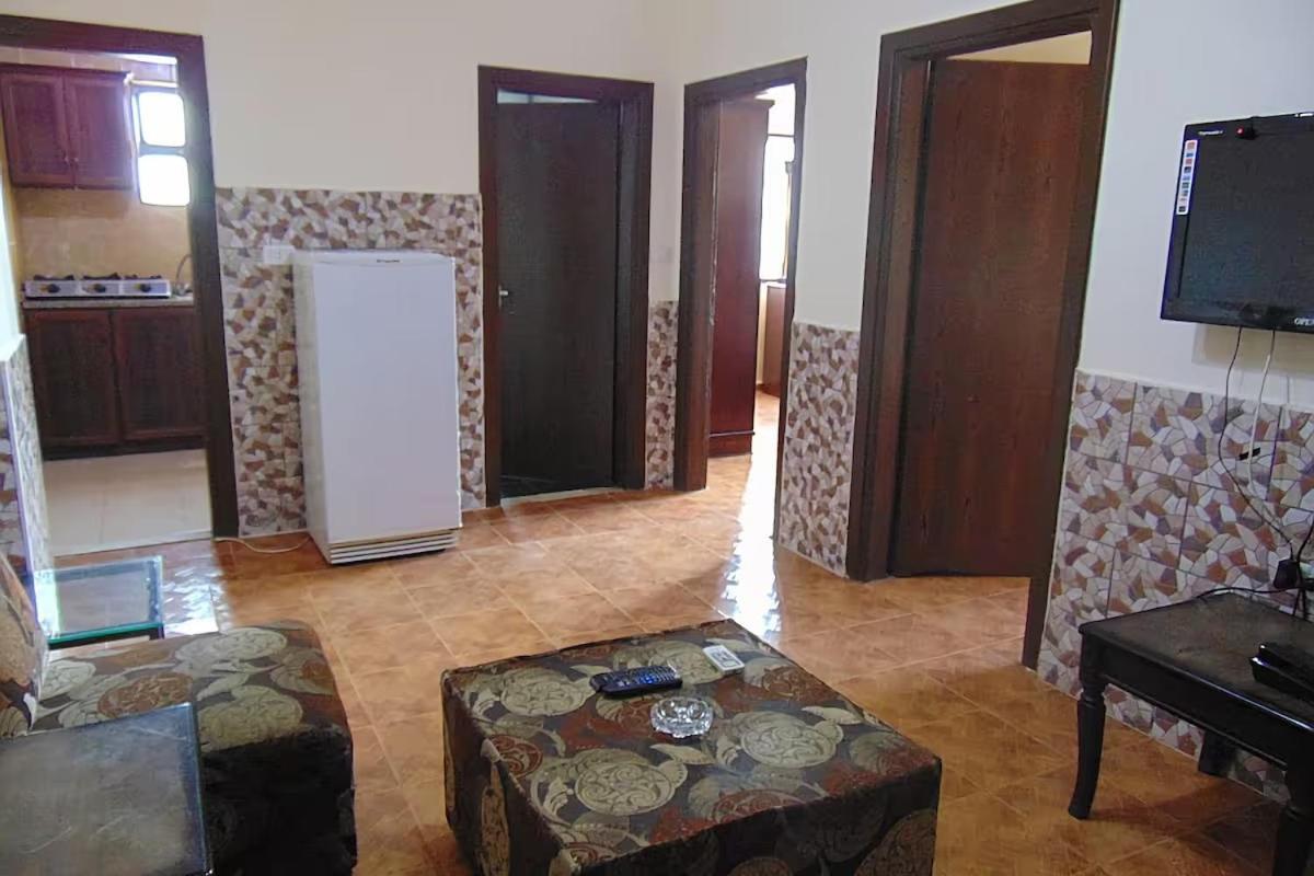 Al-Nujoom Hotel Suites Амман Екстер'єр фото