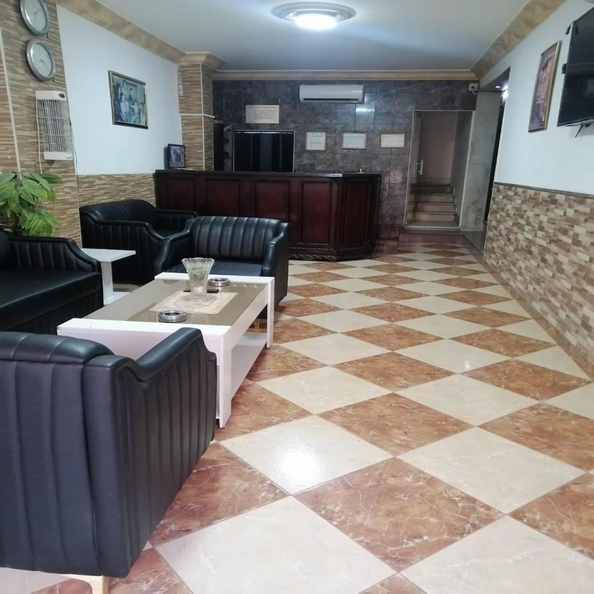 Al-Nujoom Hotel Suites Амман Екстер'єр фото
